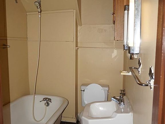5th image of 532 N 10th St #2