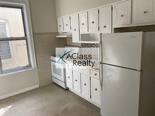 Rented by A Class Realty Corp | media 9