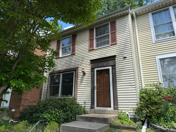 10303 Granite Creek Ln, Oakton, VA 22124