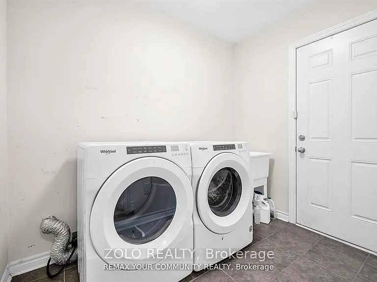 17 Adanac Dr #MAIN 2ND FLOOR — Photo 21
