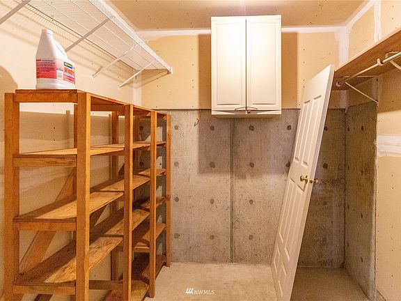 5th image of 7406 Concord Ln NE #B202
