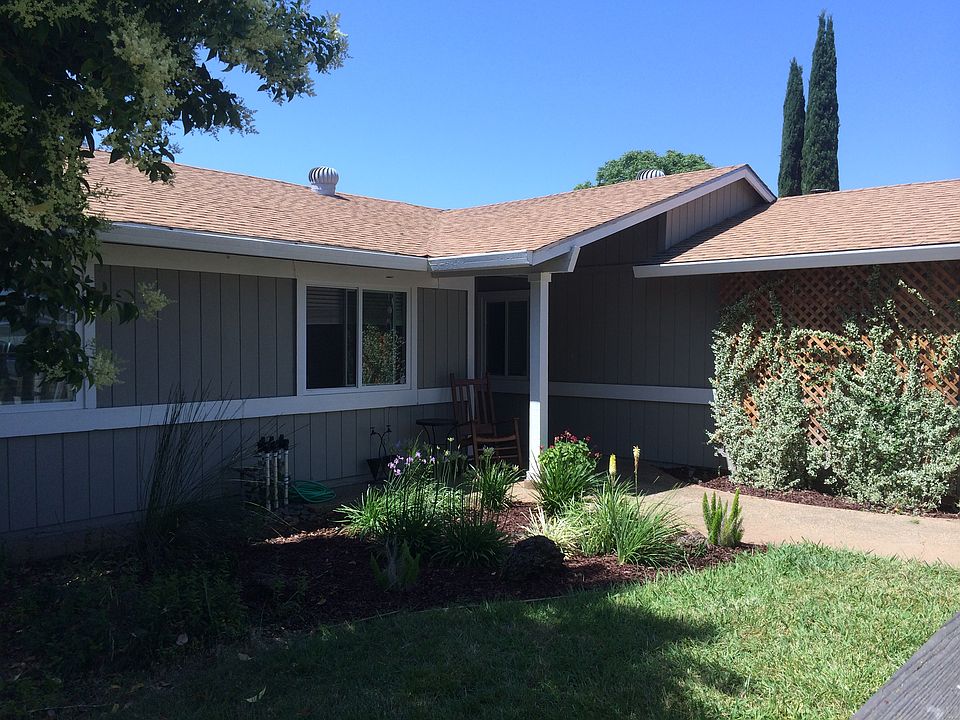 1st image of 10250 Pistachio Way