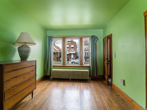 4th image of 3351 S Wood St