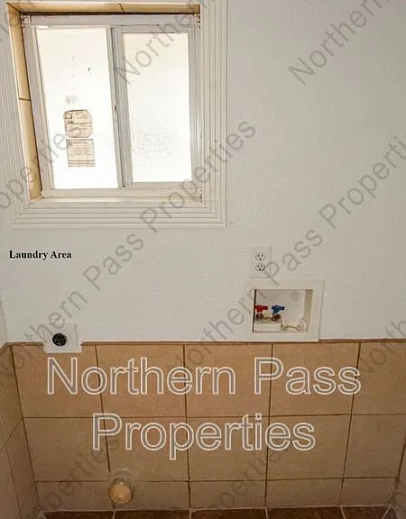 11025 Tom Weiskopf Dr #B — Photo 8