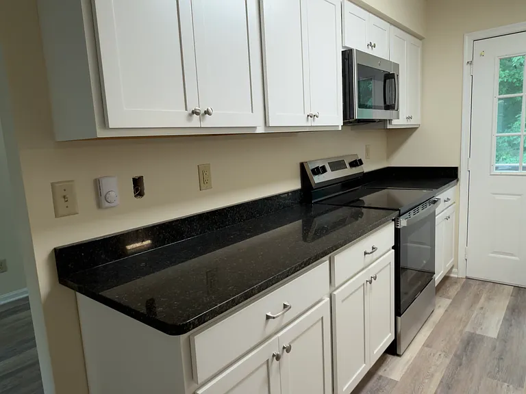 303 Green St #2 — Photo 23
