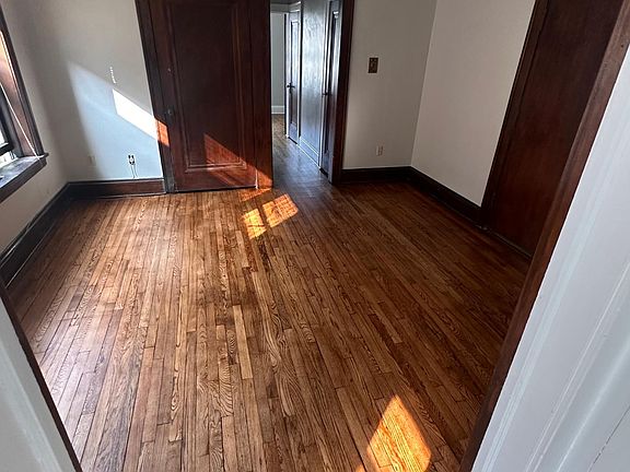 5th image of 1380 Riverside Dr #11