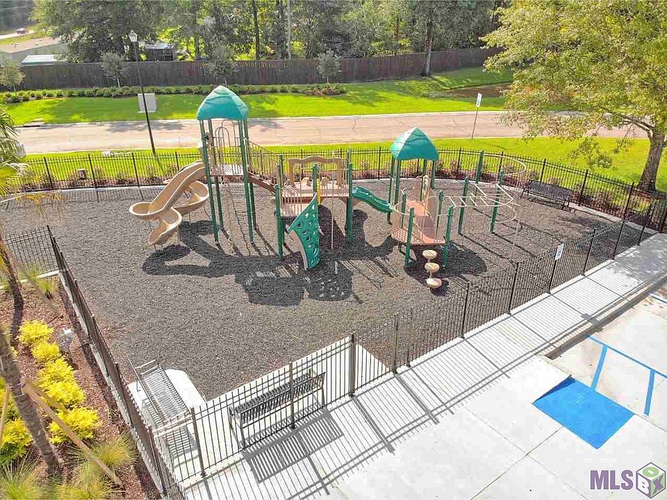 2nd image of 13199 Fowler Dr