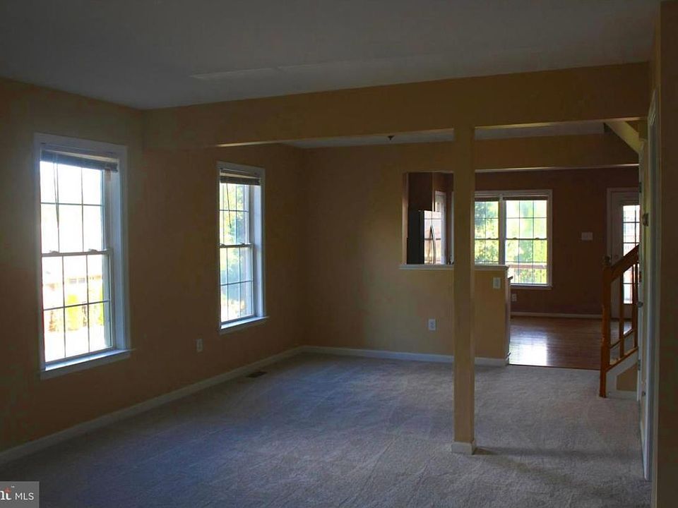 1st image of 1147 Lindsay Ln