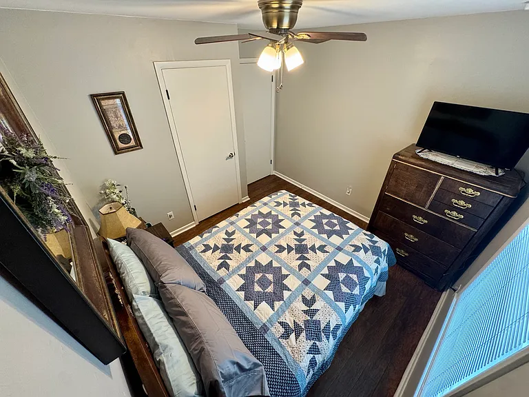 3242 Melinda Ln — Photo 13