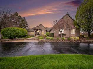 1835 Brookview Dr, Saline, MI 48176