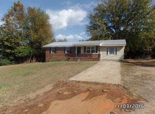 207 Hilltop Dr, Perry, GA 31069