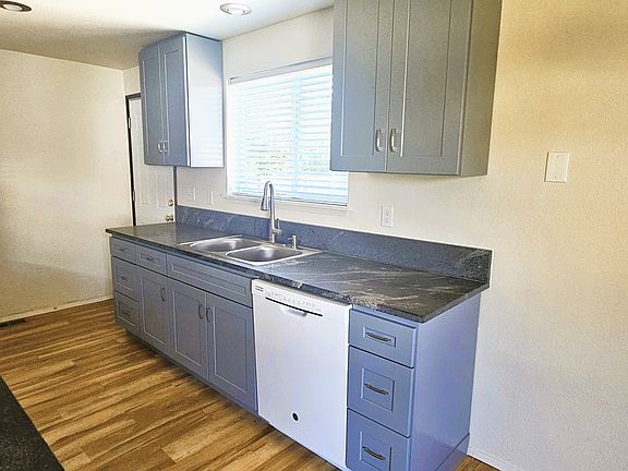4th image of 1211 4th Ave NW