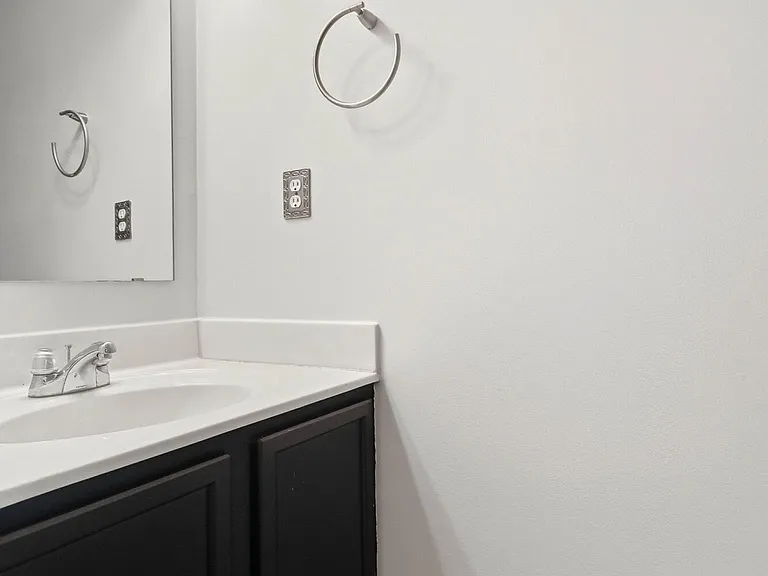4029 Orchard Lake Dr — Photo 17