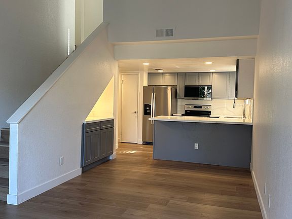 4th image of 850 S River Dr Unit 1110
