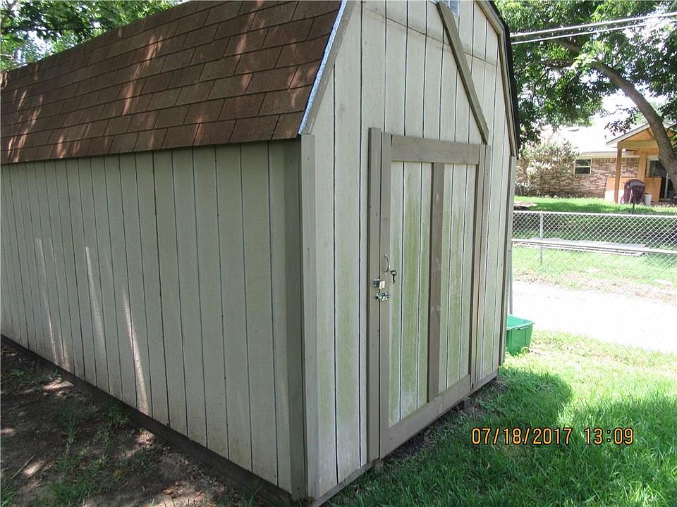 2nd image of 1321 Rutherford Dr