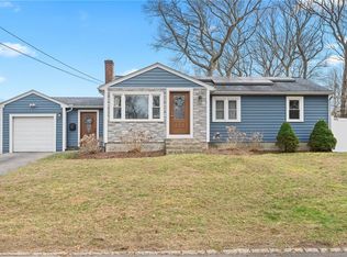 90 Amherst Rd, Warwick, RI 02889