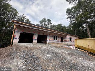 Mauve Rd, Hedgesville, WV 25427