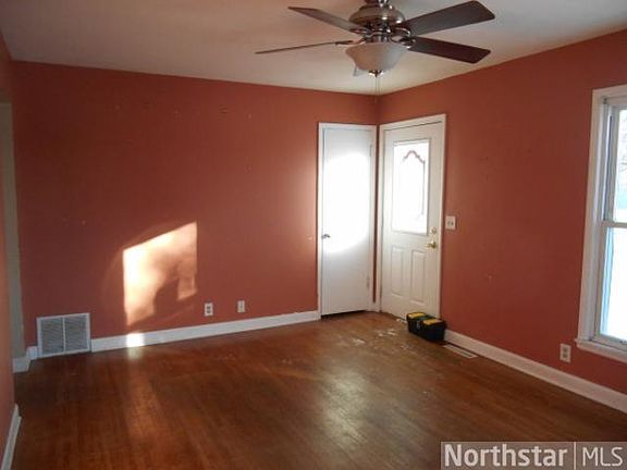3rd image of 3440 Leroy Ave