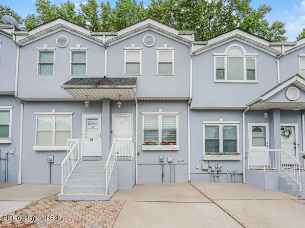 34 Crown Ct, Staten Island, NY 10312