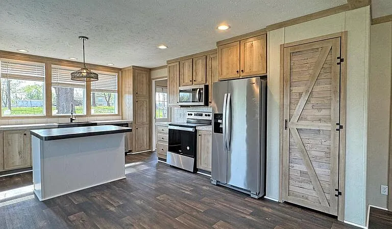 1501 Thompsonville Ln — Photo 5