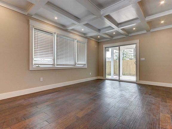 4th image of 53 Brown St