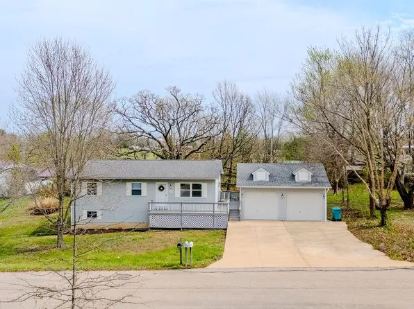 523 Johnson St, Bourbon, MO 65441