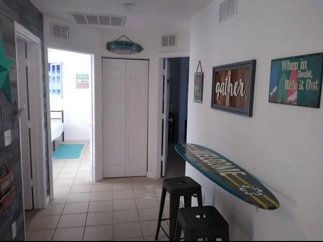 3 bed, 1944 sqft, $675 — Photo 2