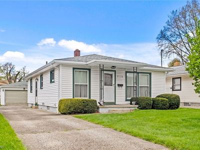 570 Herbert Rd, Akron, OH, 44312