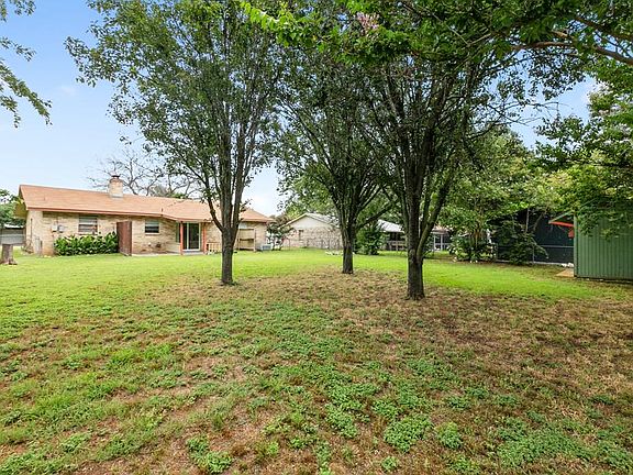 4th image of 205 Glenmoor Dr