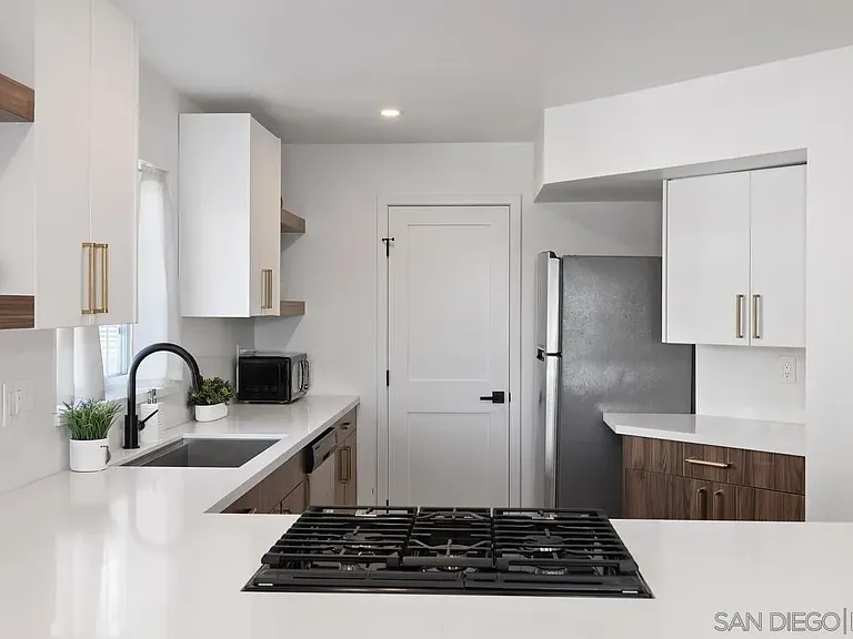 836 Ida Ave — Photo 12