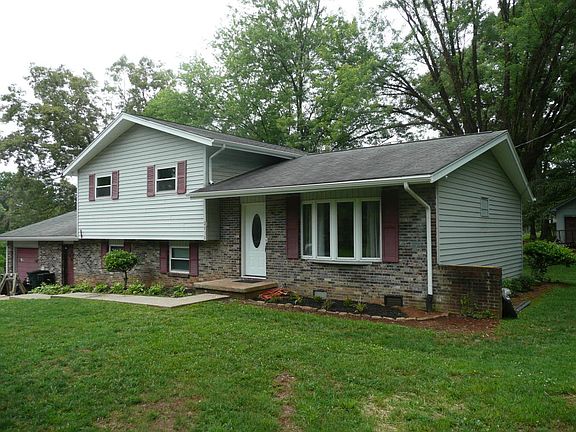 2nd image of 2938 W Woodbine Dr