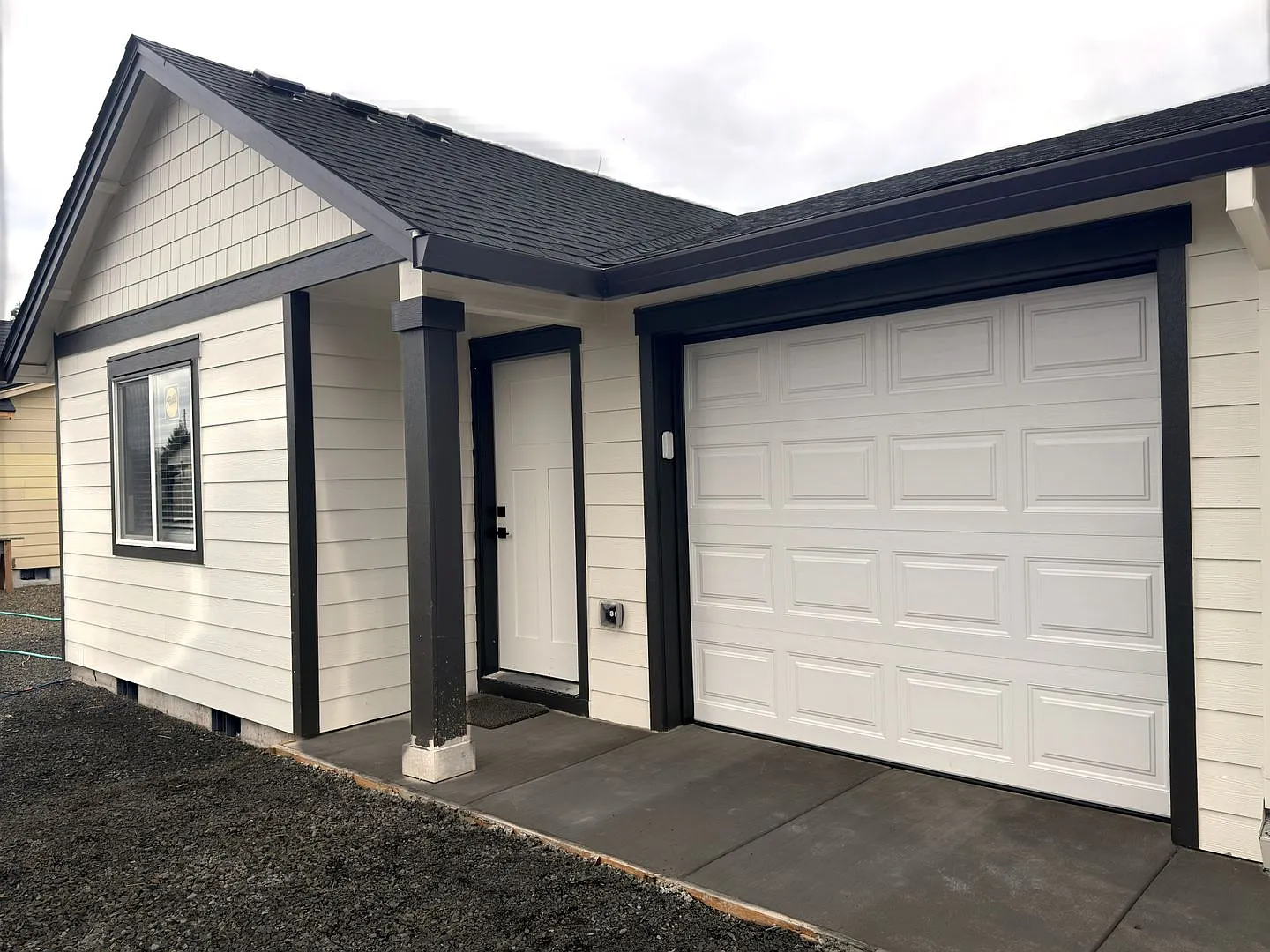 37th Court Duplex — Photo 3
