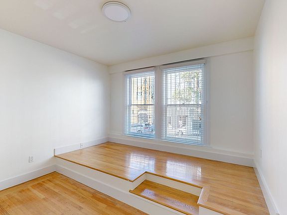 5th image of 1637 Sacramento St APT 2
