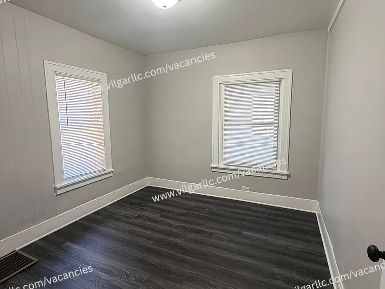 825 Merrill St — Photo 15