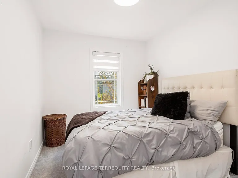 10 Deneb St — Photo 21