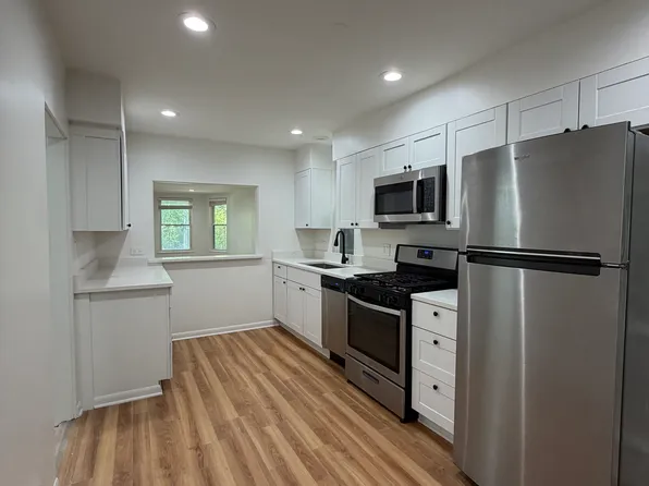 1226 Sherman Ave APT 2S, Evanston, IL 60202