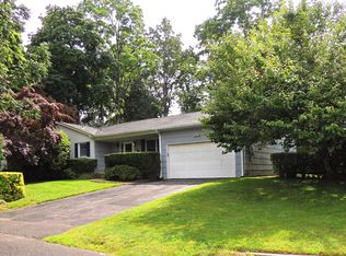 384 Carpenter Ave, Sea Cliff, NY 11579