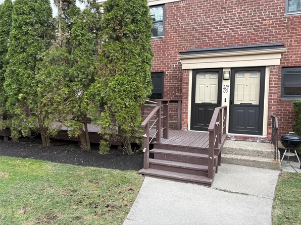 219-03 74th Avenue #lower, Bayside, NY 11364
