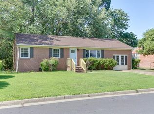 110 Scott Dr, Williamsburg, VA 23185