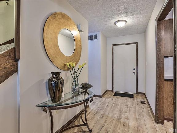 4th image of 1533 Regency Dr N