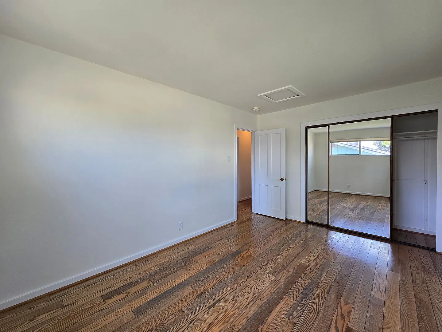 Beautifully Updated Downtown Home 1200 2nd St — Photo 4