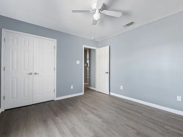 805 N Main St #104 — Photo 28