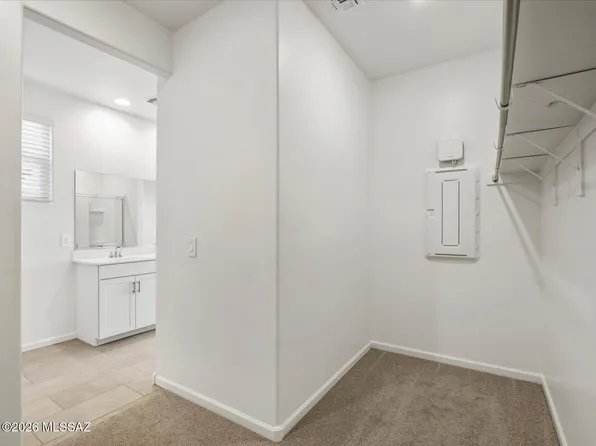 9774 N Solstice Ave, Tucson, AZ 85743