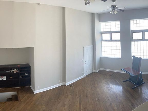 2nd image of 3020 N Clybourn Ave #1