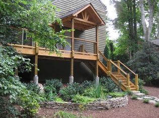 8839 Brucewood Dr, North Chesterfield, VA 23235