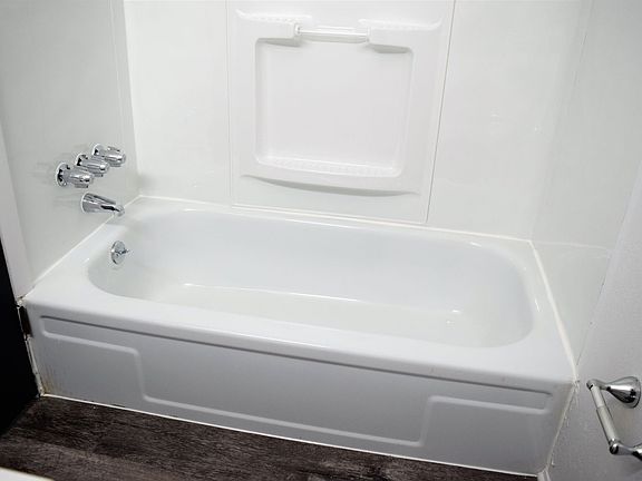 5th image of 207 Valley Ave APT 25