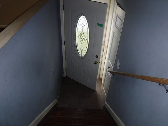 2nd image of 16891 Leclaire Ave