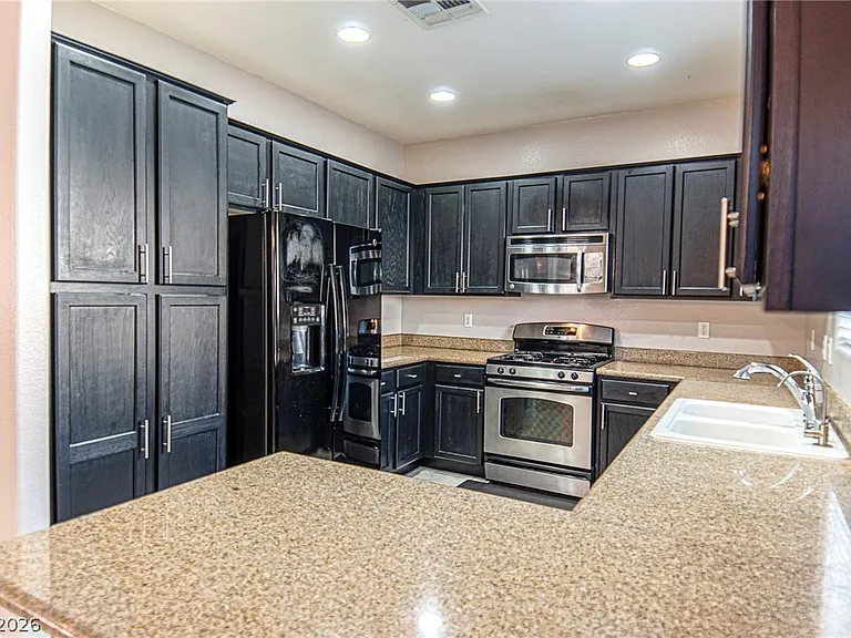 6982 Majestic Palm Dr — Photo 6