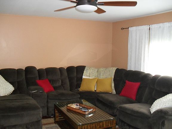 3rd image of 8700 S Normandy Ave