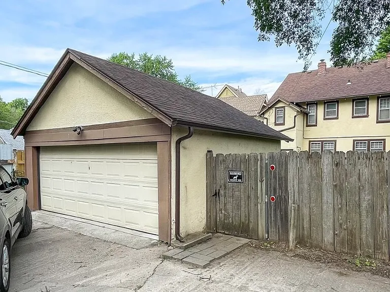 1114 N Carlos St — Photo 12